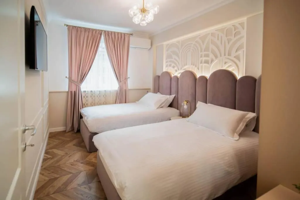 History Museum Apartment Bukarest 0*,  Románia